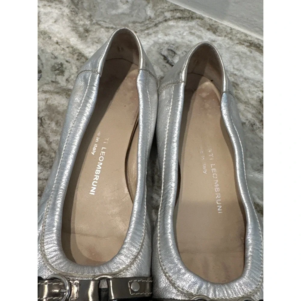 AGL Attilio Giusti Leombruni Monika flats‎ silver black patent cap toe buckle